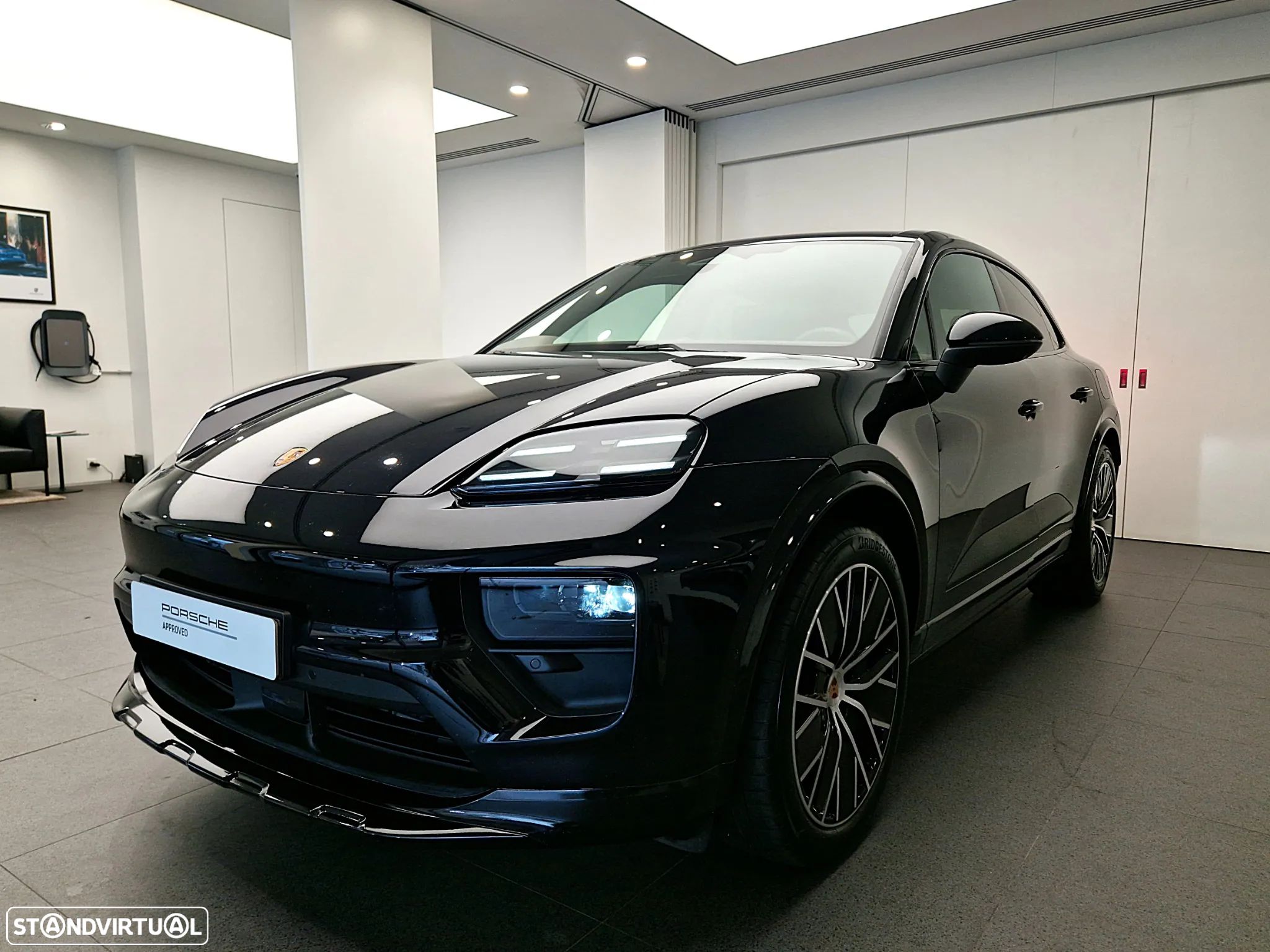 Porsche Macan Standard - 1