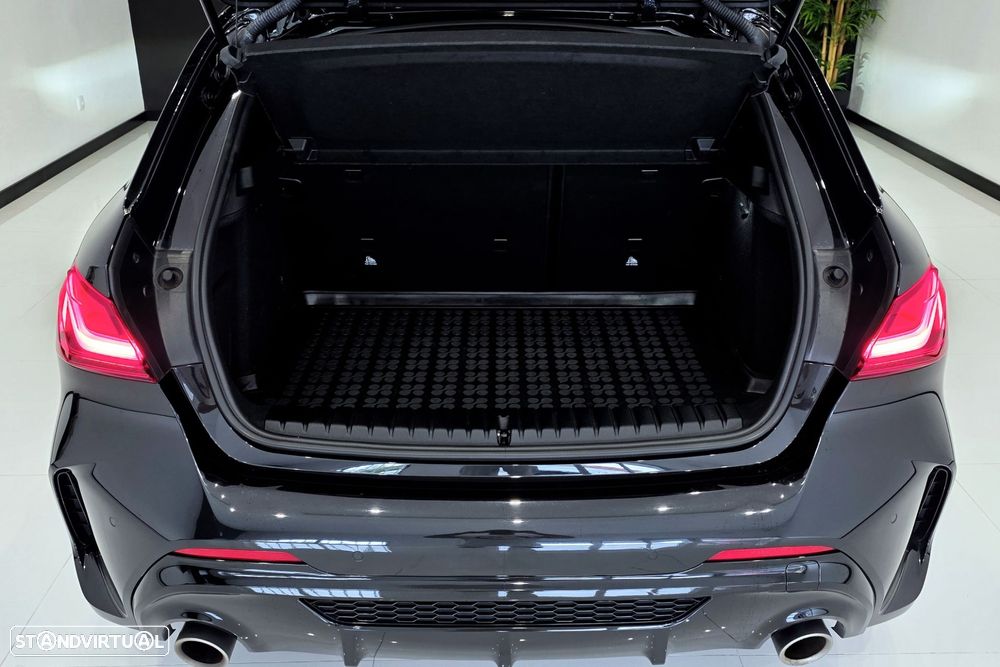 BMW M135i xDrive - 10