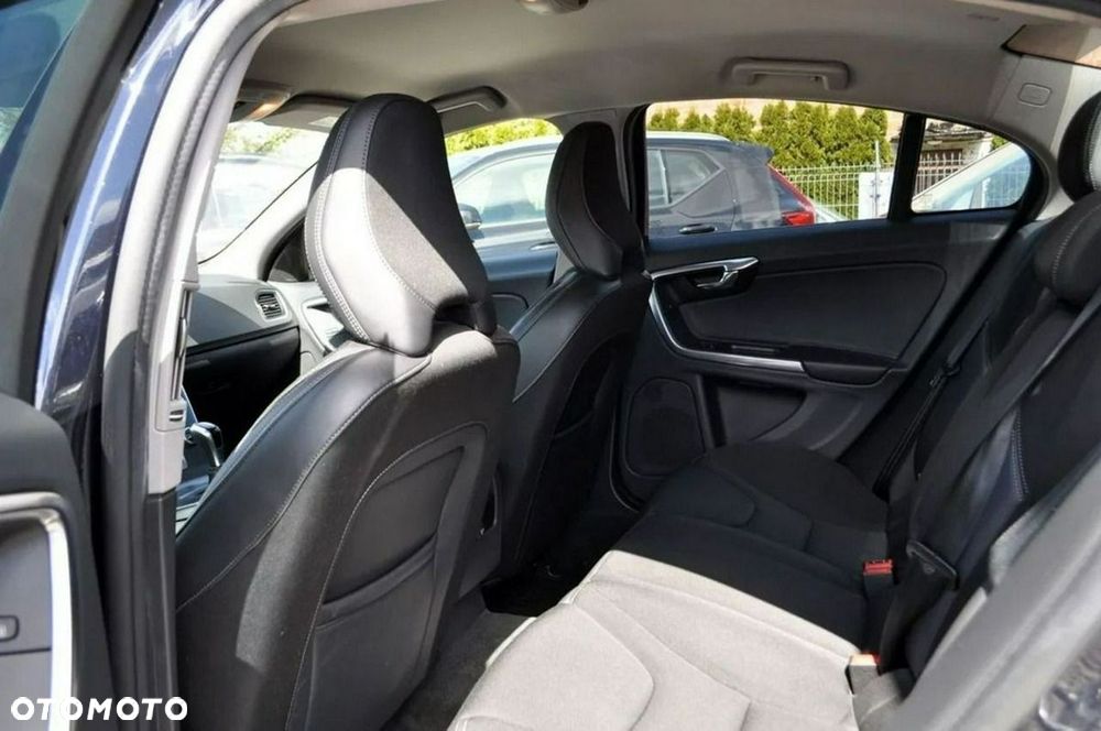 Volvo S60 D4 Drive-E Dynamic Edition (Kinetic) - 27