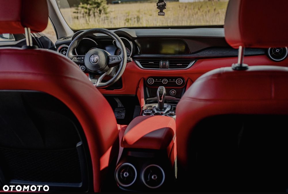 Alfa Romeo Stelvio - 22