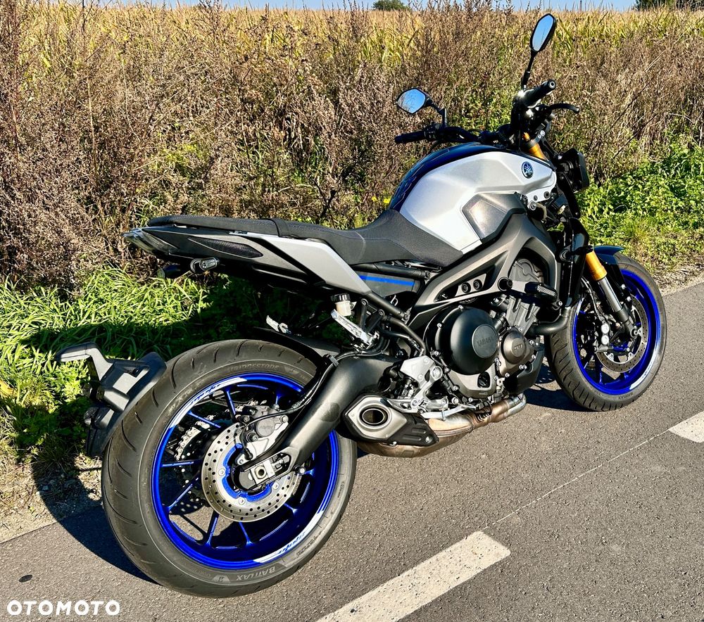 Yamaha MT - 8