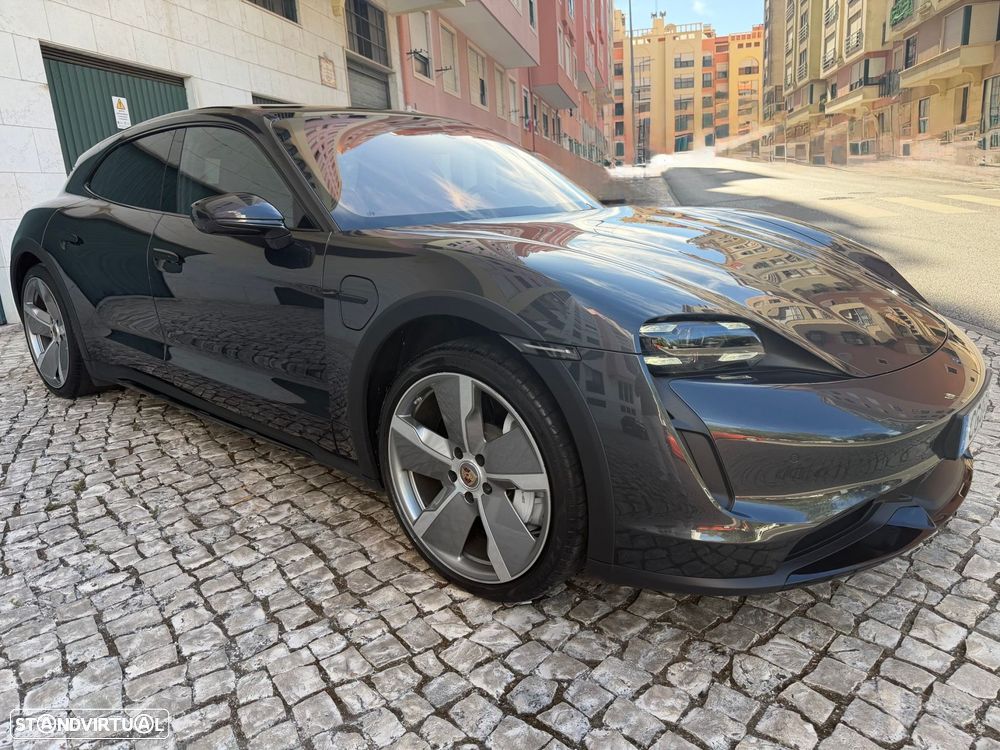 Porsche Taycan Cross Turismo Turbo - 34