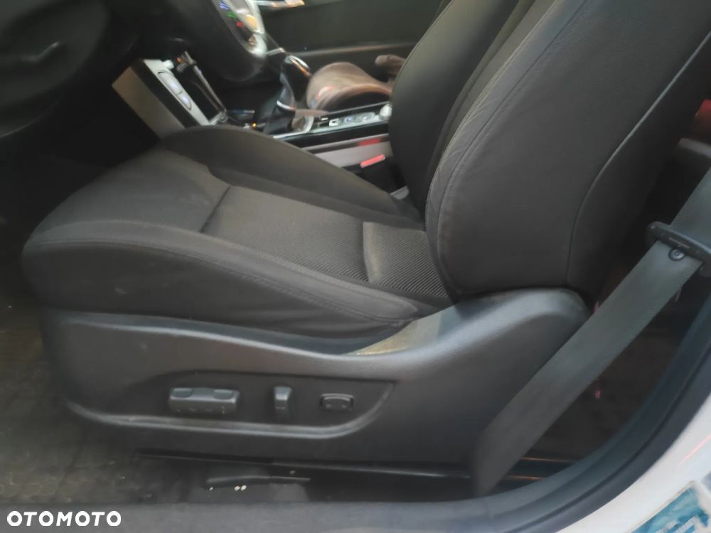 Hyundai i40 1.7 CRDi Comfort + - 10