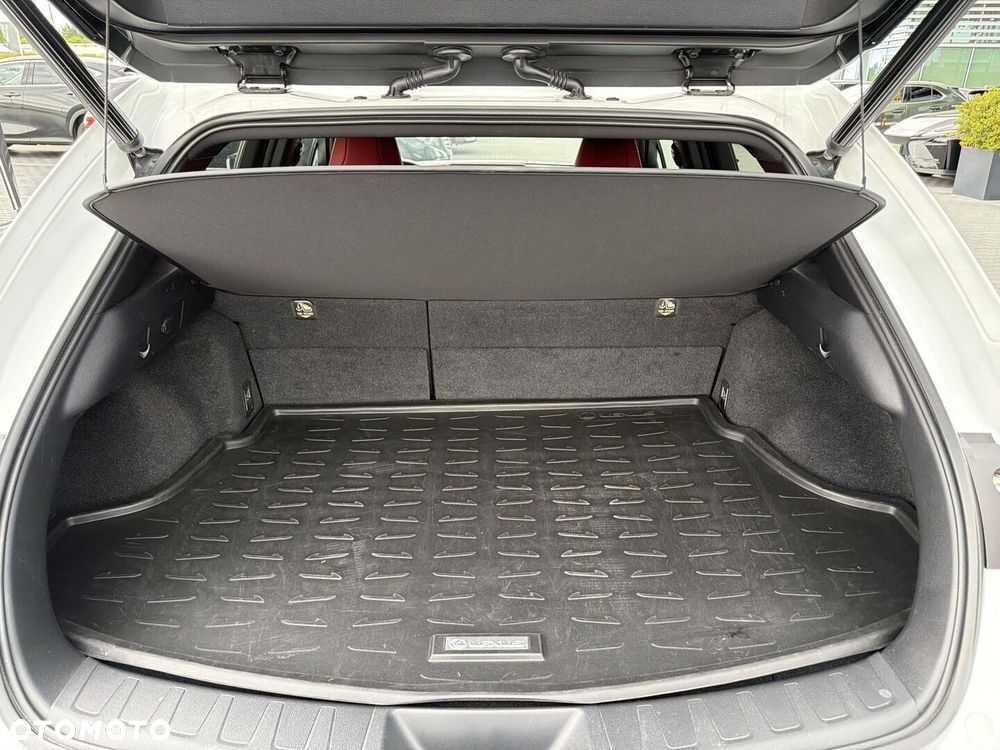 Lexus UX - 13