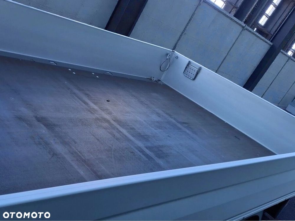 Volkswagen Crafter 35 Skrzyniowy - 8