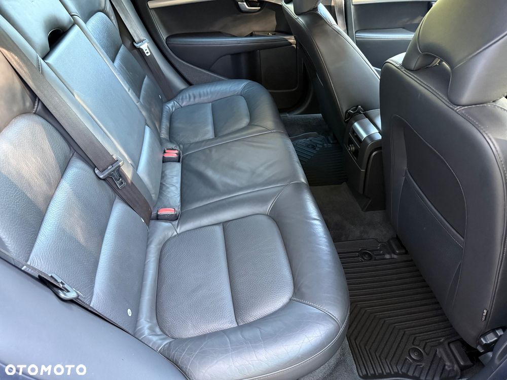 Volvo V70 D4 Momentum - 18