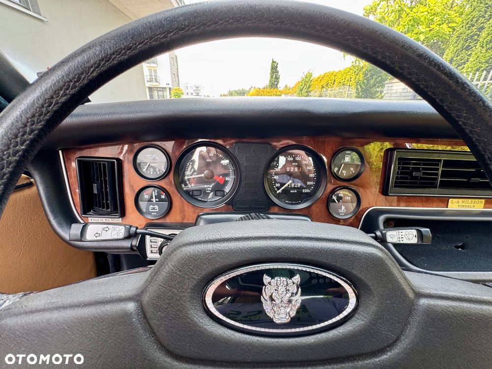 Jaguar XJ - 32