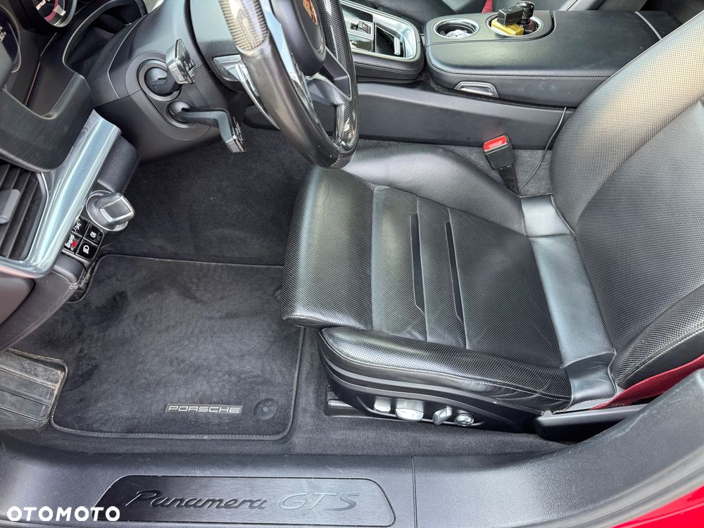 Porsche Panamera - 34