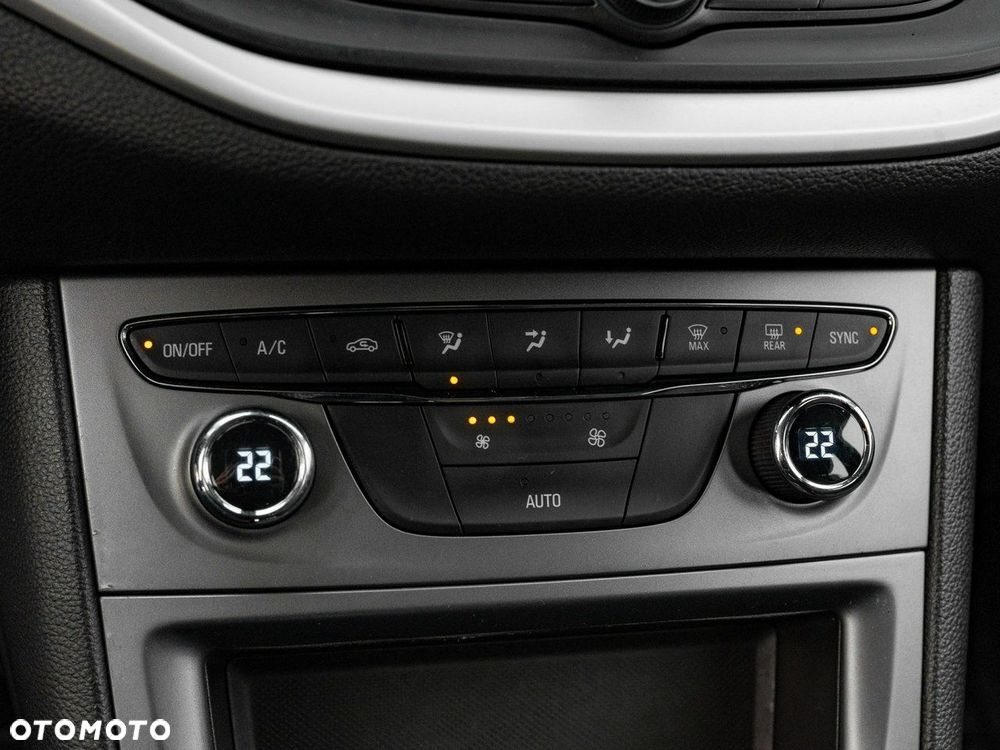 Opel Astra 1.2 T Edition S&S - 18