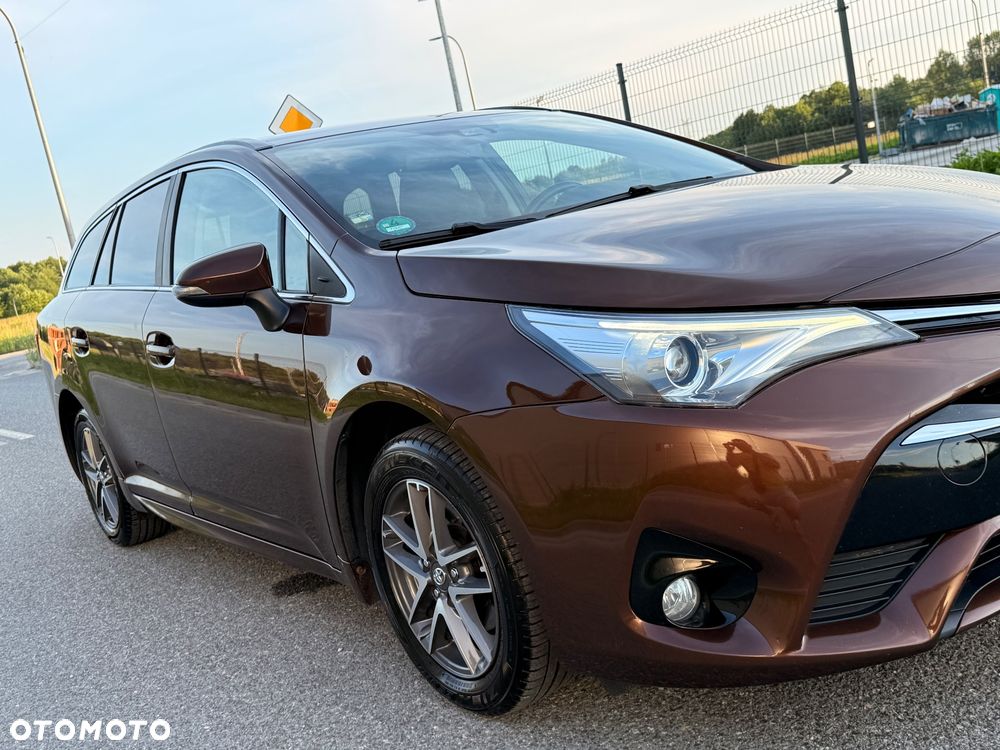 Toyota Avensis Touring Sports 1.8 Edition S+ - 20