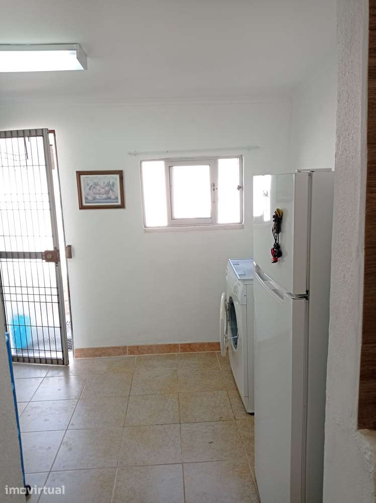 Aluga-se anexo junto a moradia principal - Grande imagem: 4/14
