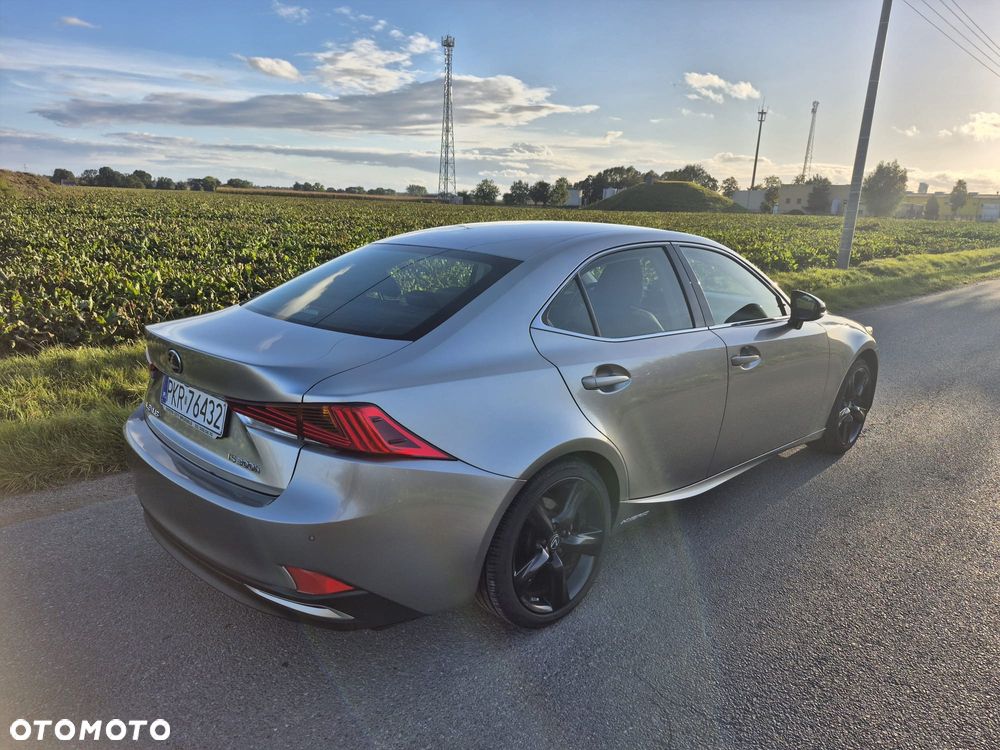 Lexus IS 200t / 300 Prestige - 4