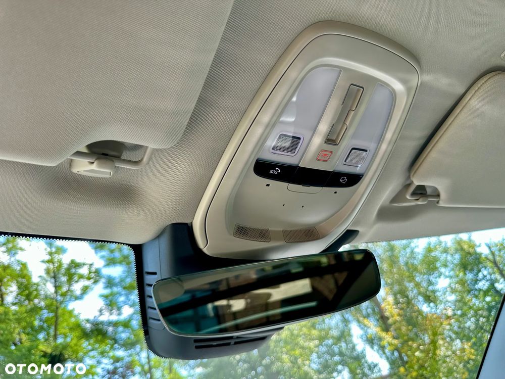 Volvo XC 90 - 35