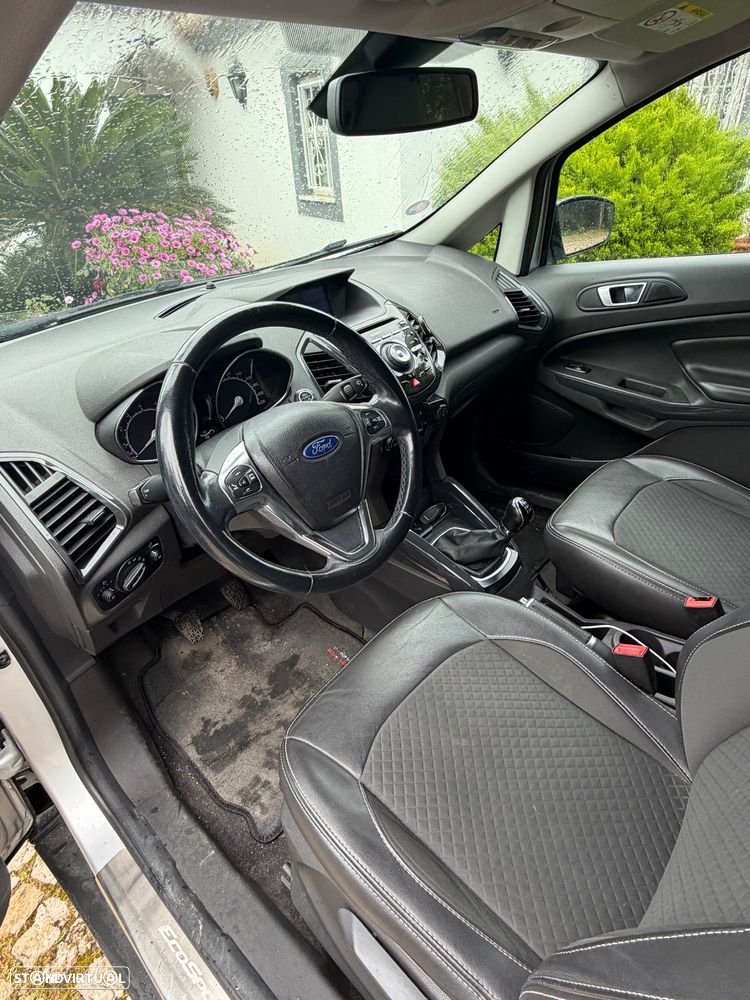 Ford EcoSport - 4