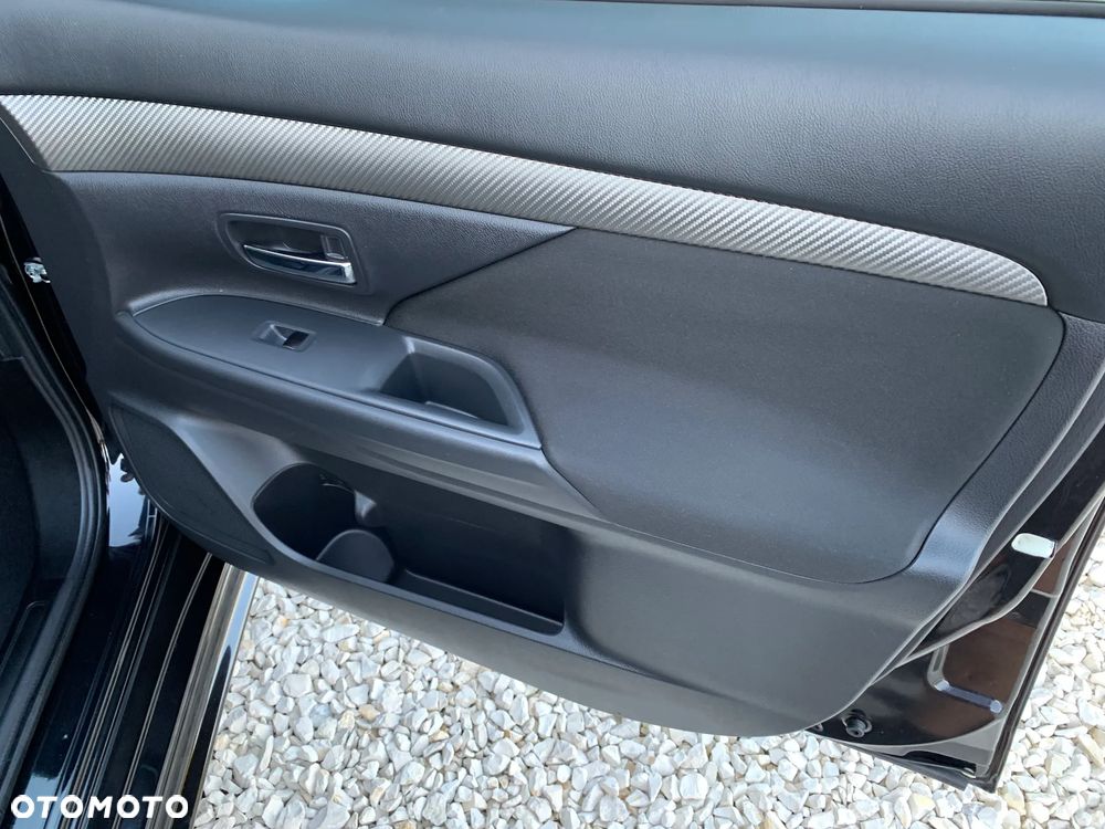 Mitsubishi Outlander - 35