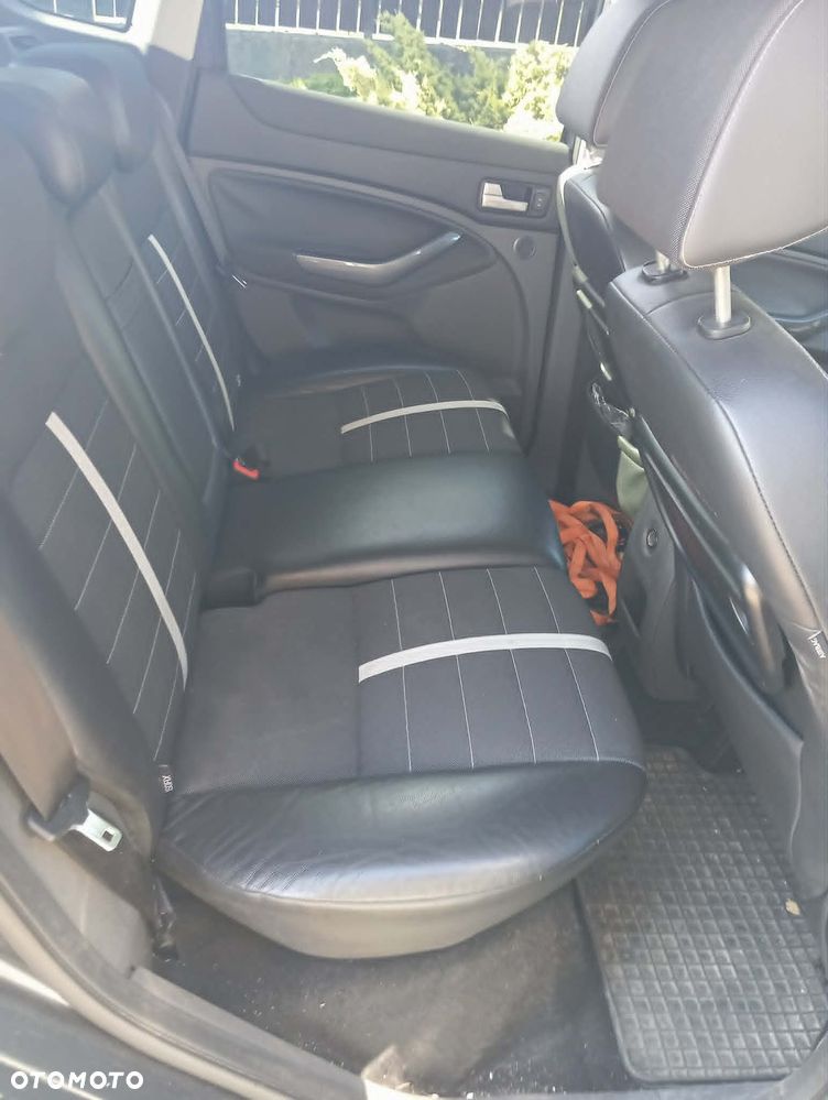 Ford Kuga 2.0 TDCi Titanium - 11