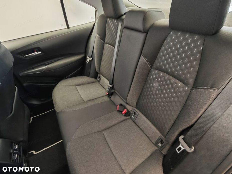 Toyota Corolla - 16
