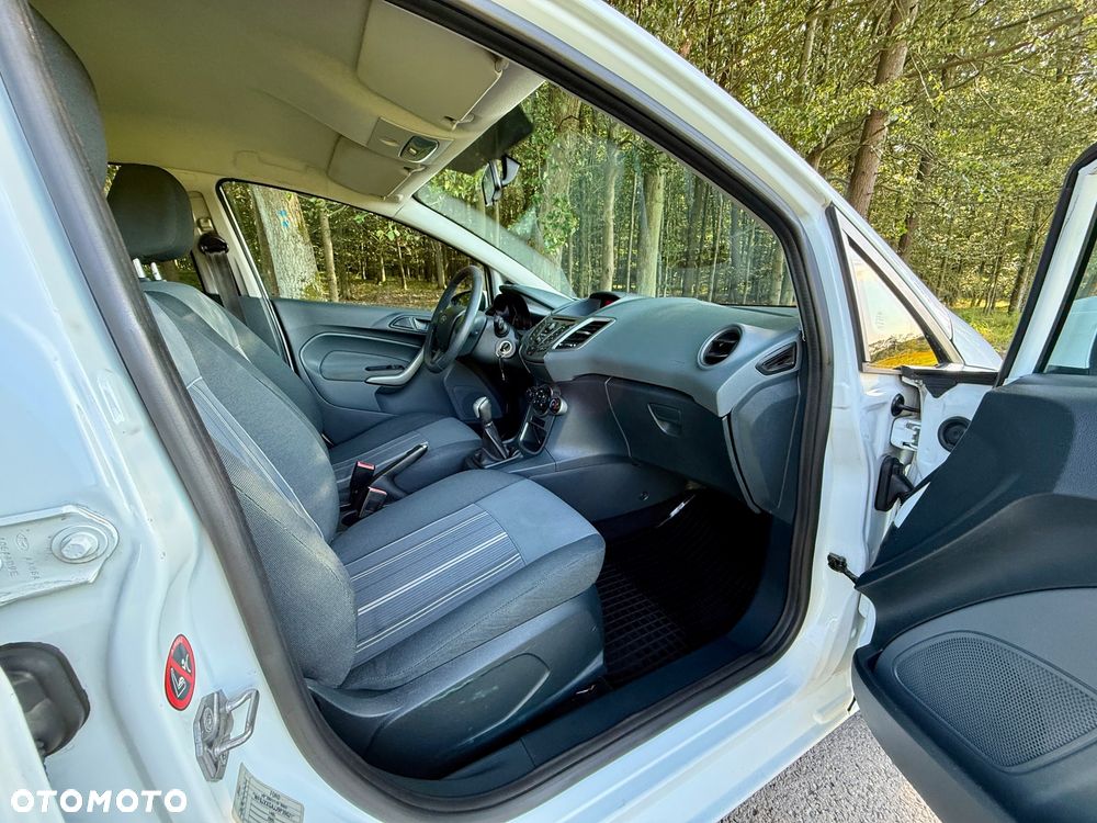 Ford Fiesta 1.25 Ambiente - 22