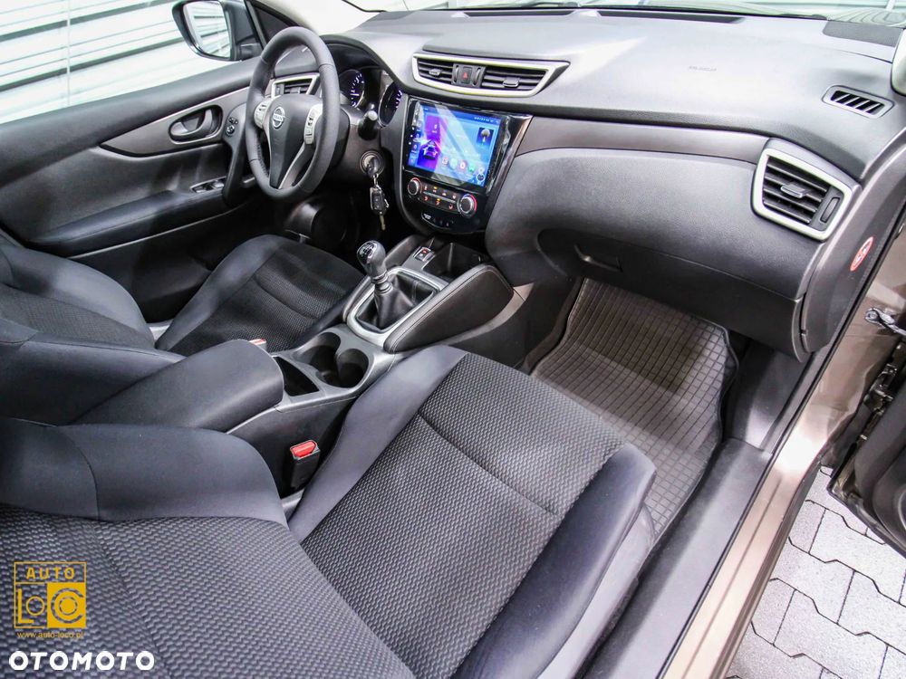 Nissan Qashqai 1.5 dCi N-Connecta - 9