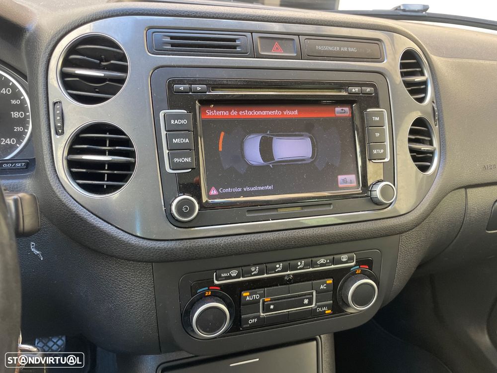 VW Tiguan 2.0 TDi Sport BlueMotion - 18