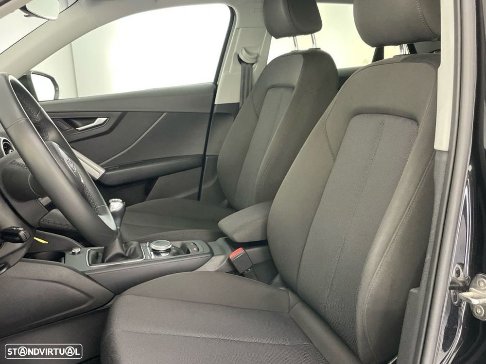 Audi Q2 30 TFSI Advanced — fotografia 17