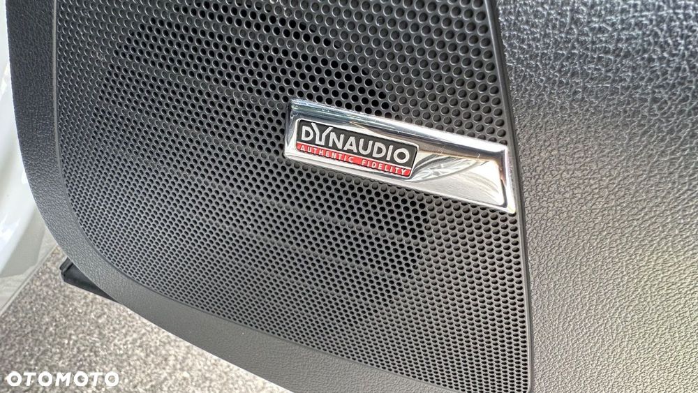 Volkswagen Tiguan - 32