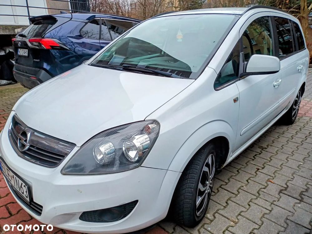 Opel Zafira - 1