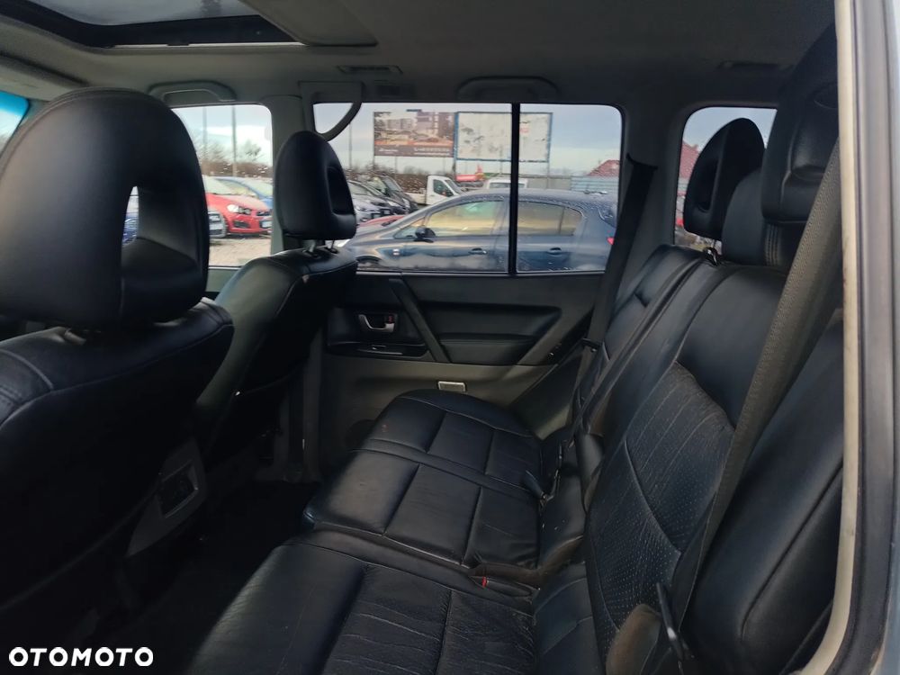 Mitsubishi Pajero 3.2 DI-D Edition 20 - 19