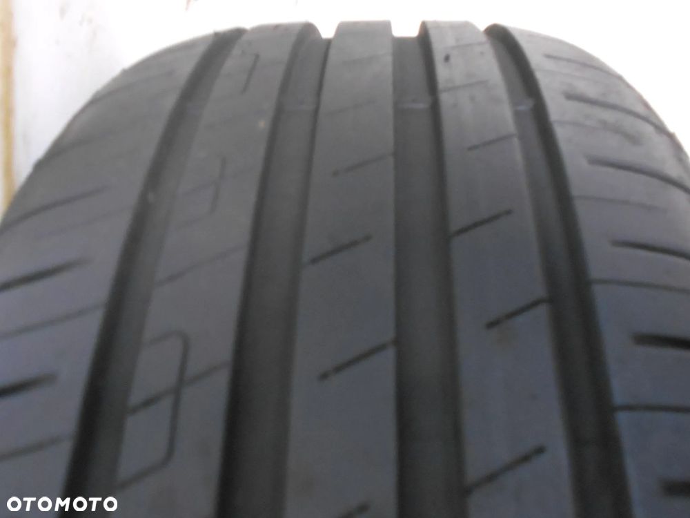 OPONA POJEDYNKA 205/50R17 GOODYEAR EFFICIENT GRIP PERFORMANCE DOT 3324 7MM - 2
