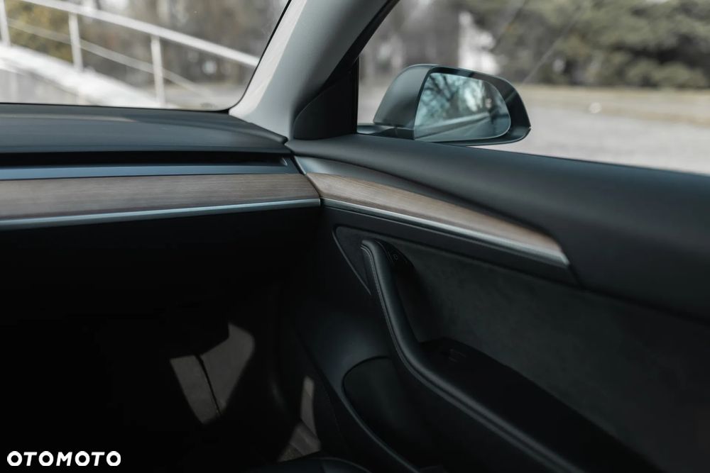 Tesla Model 3 Performance AWD - 16