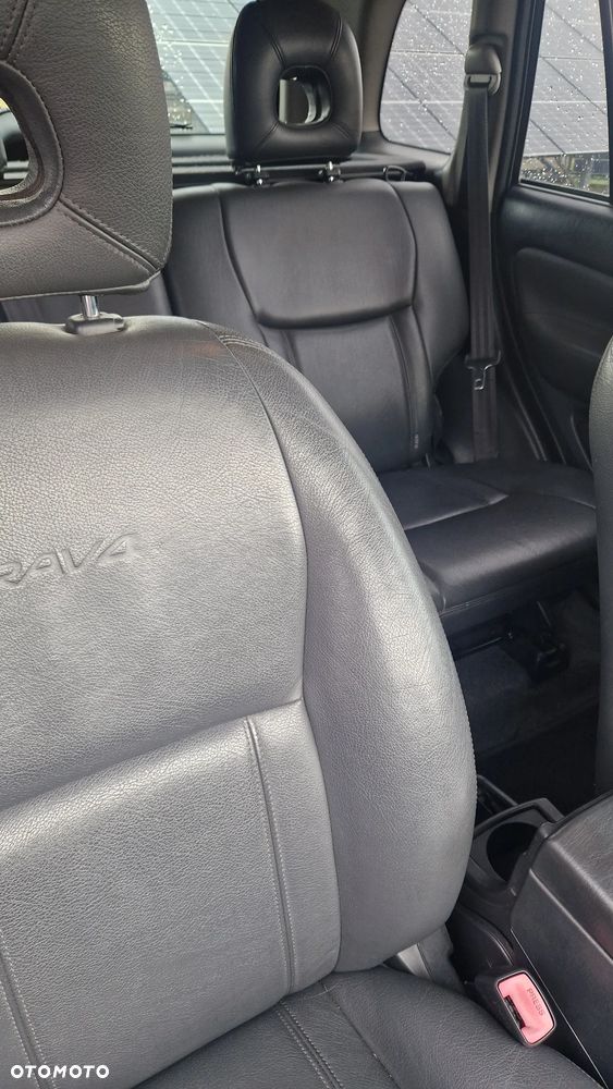 Toyota RAV4 D-4D 4x4 - 10