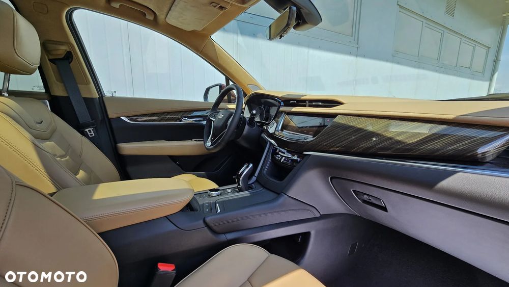 Cadillac XT6 - 10