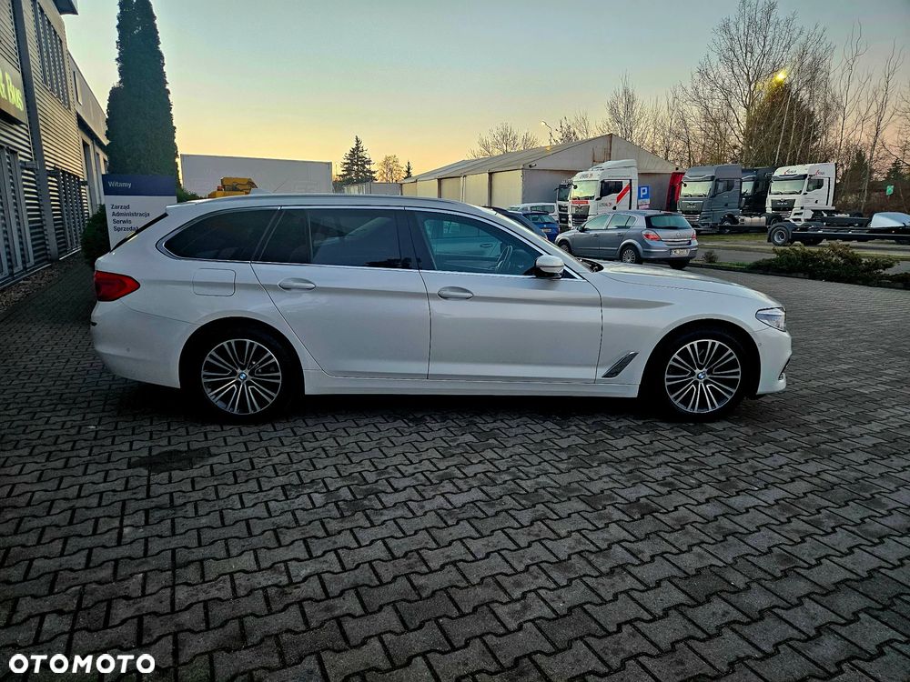 BMW Seria 5 520d xDrive Sport Line - 4
