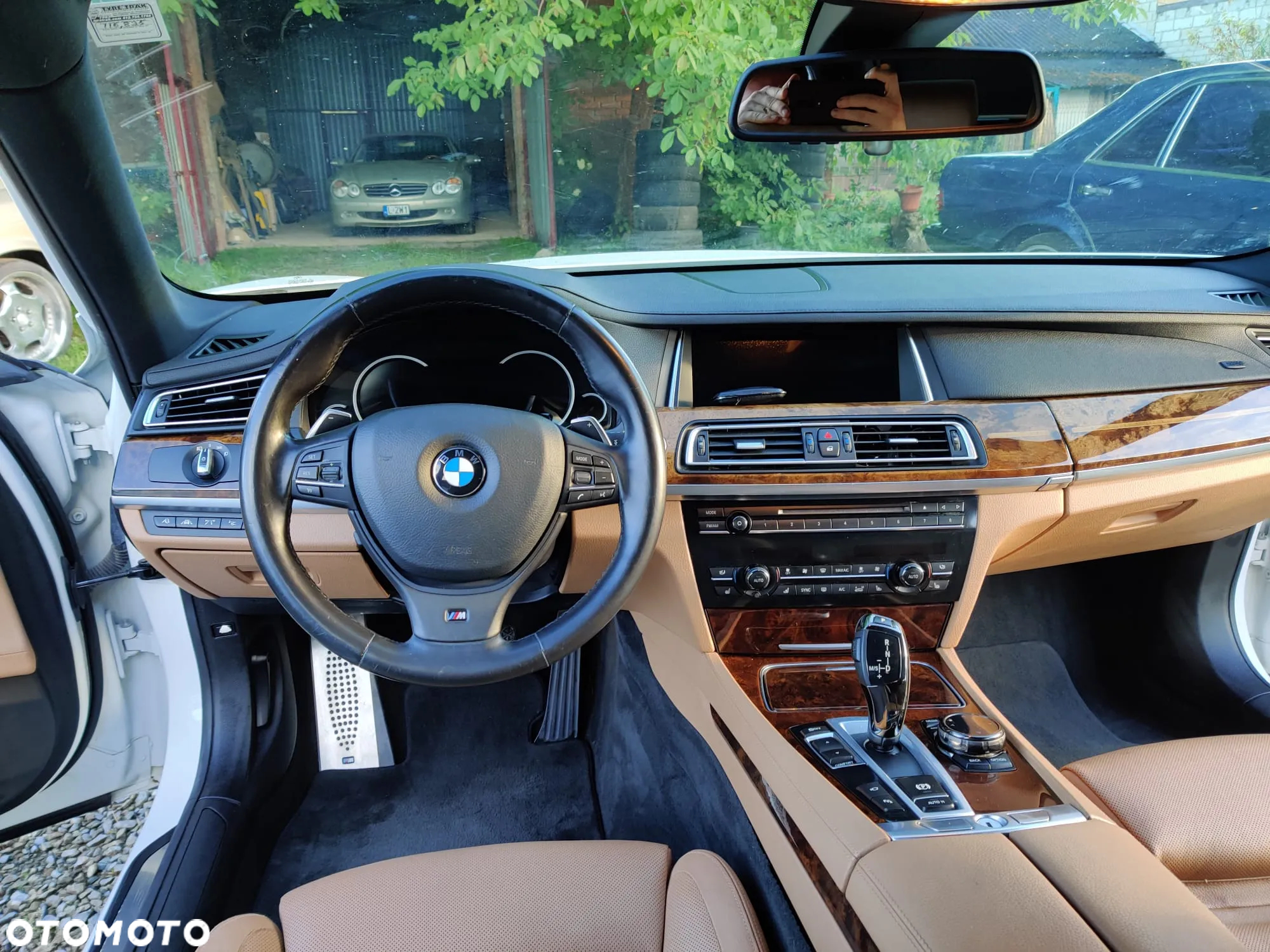 BMW Seria 7 740Li Edition Exclusive - 24
