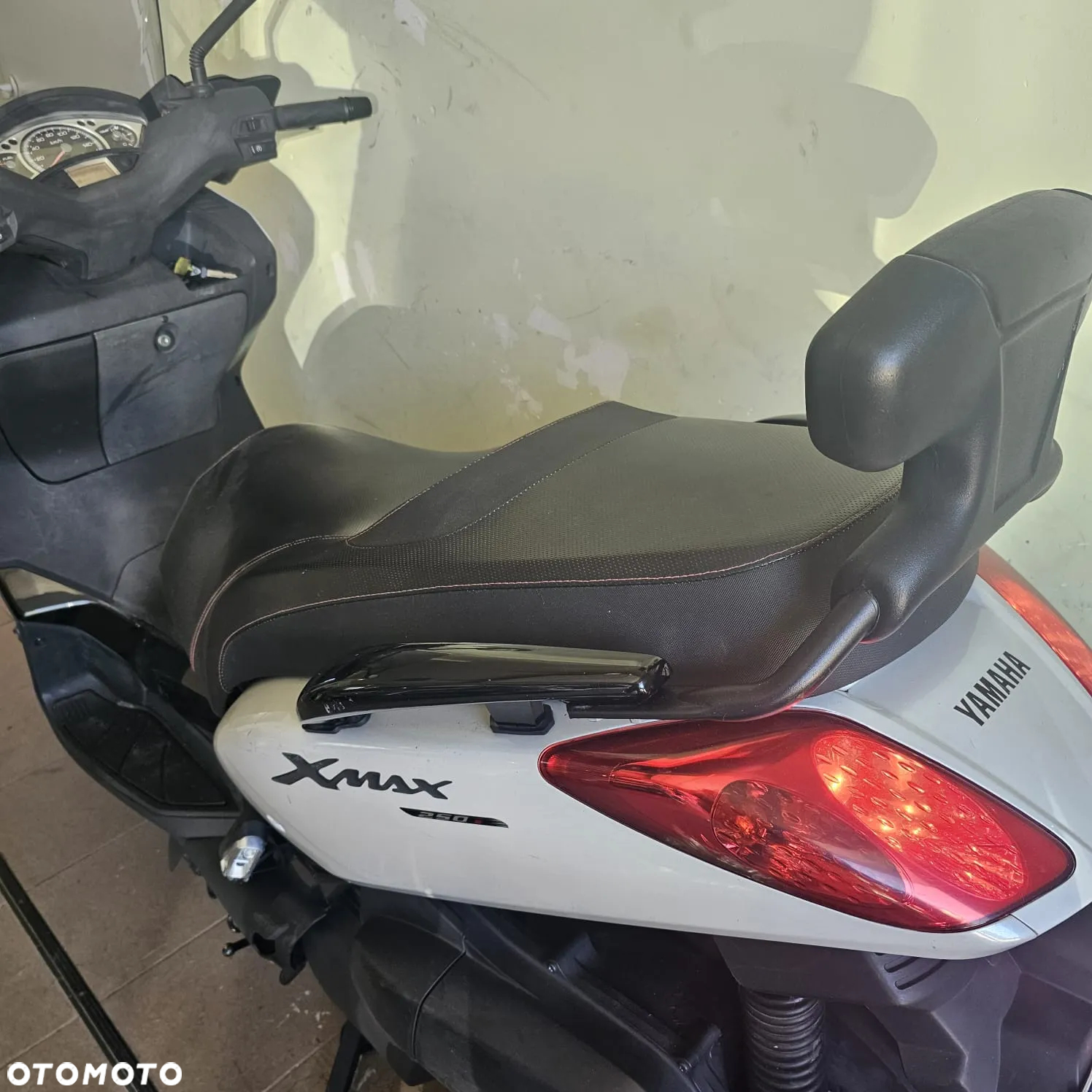 Yamaha X-max - 4