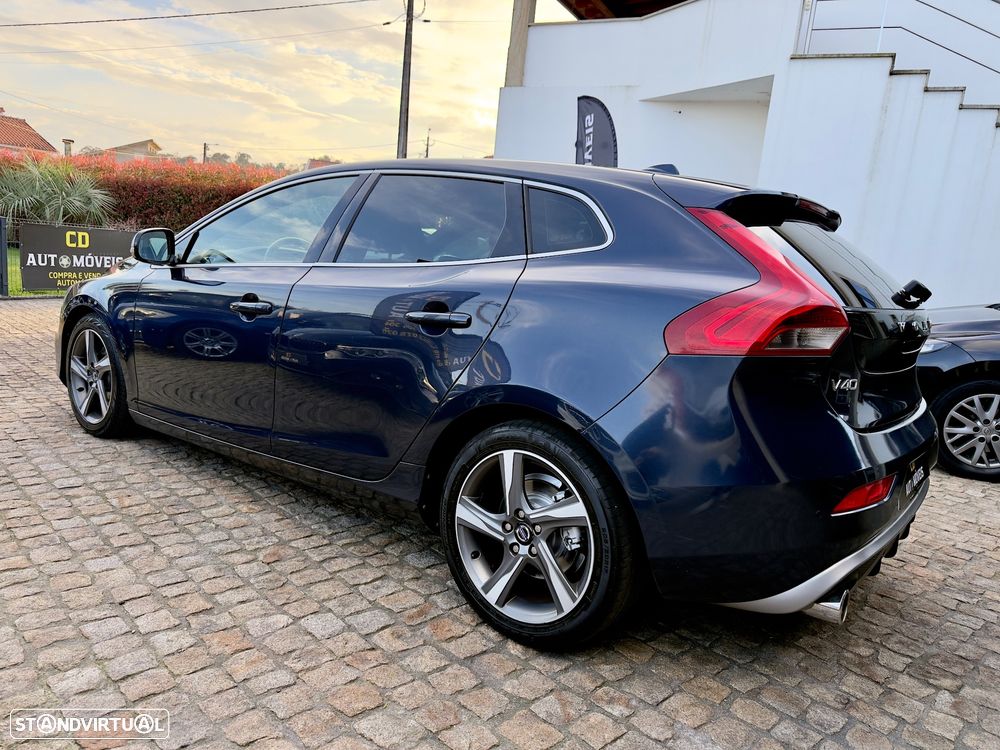 Volvo V40 D2 R Design - 5