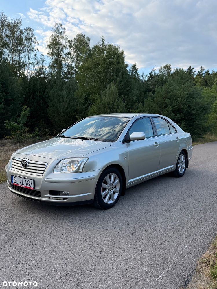 Toyota Avensis 2.0 VVT-i High - 3
