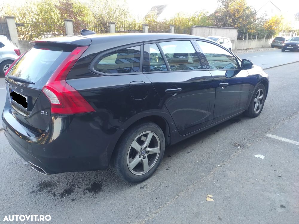 Volvo V60 D4 Kinetic - 5