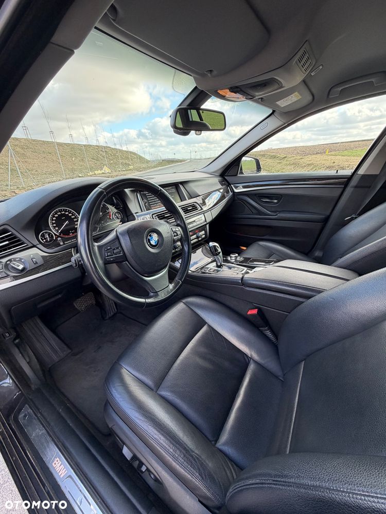 BMW Seria 5 520d Luxury Line - 8