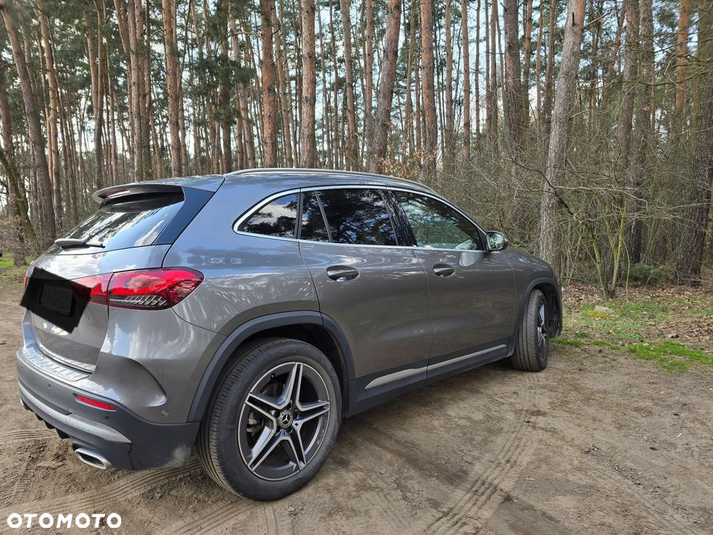 Mercedes-Benz GLA 200 d - 10