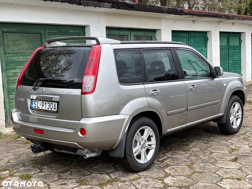 Nissan X-Trail 2.5 4x4 Elegance - 3