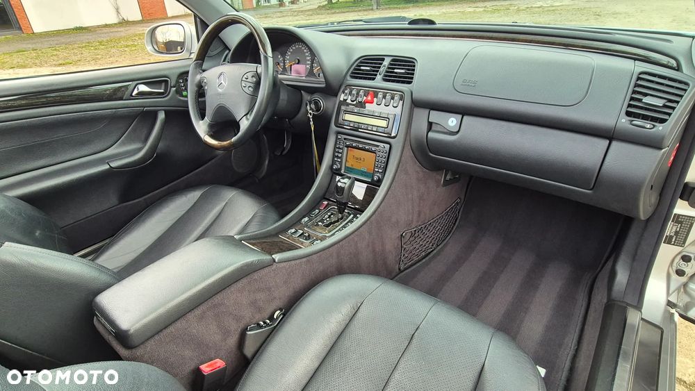Mercedes-Benz CLK 430 - 38