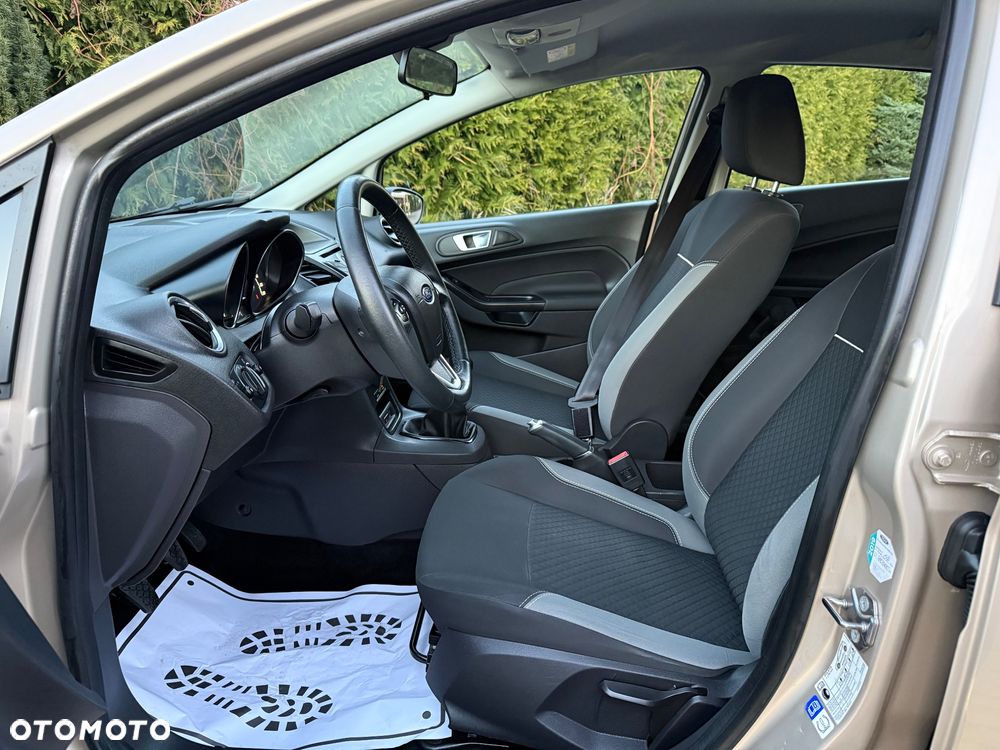 Ford Fiesta 1.0 Champions Edition - 11