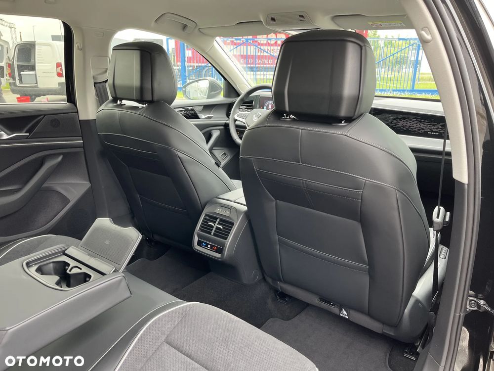 Volkswagen Passat - 21