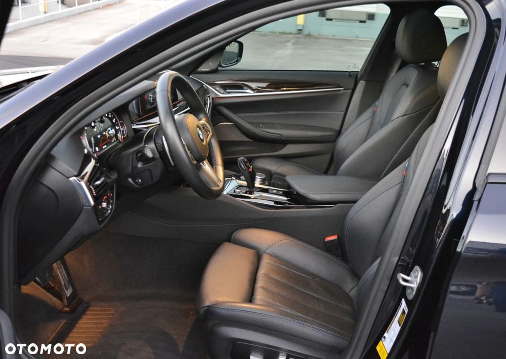 BMW Seria 5 530i GPF M Sport sport - 11