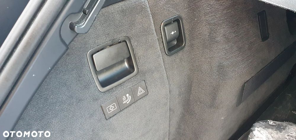 BMW Seria 3 330xi - 15