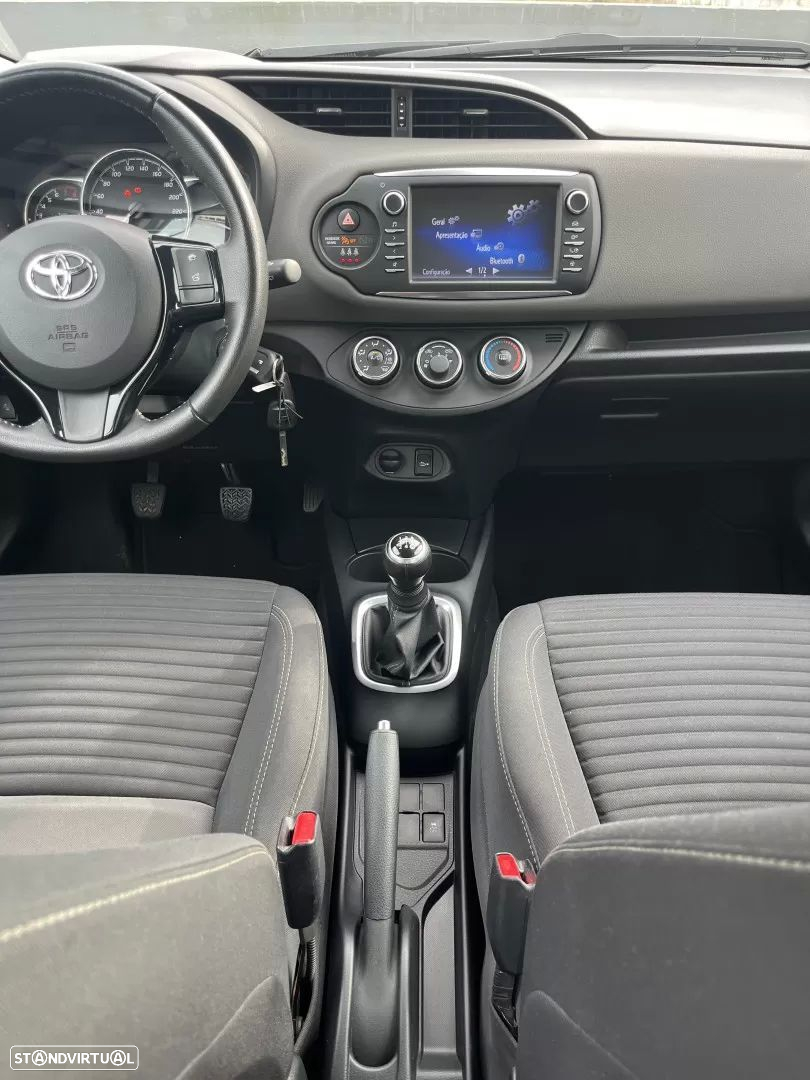 Toyota Yaris 1.0 VVT-i Exclusive - 24