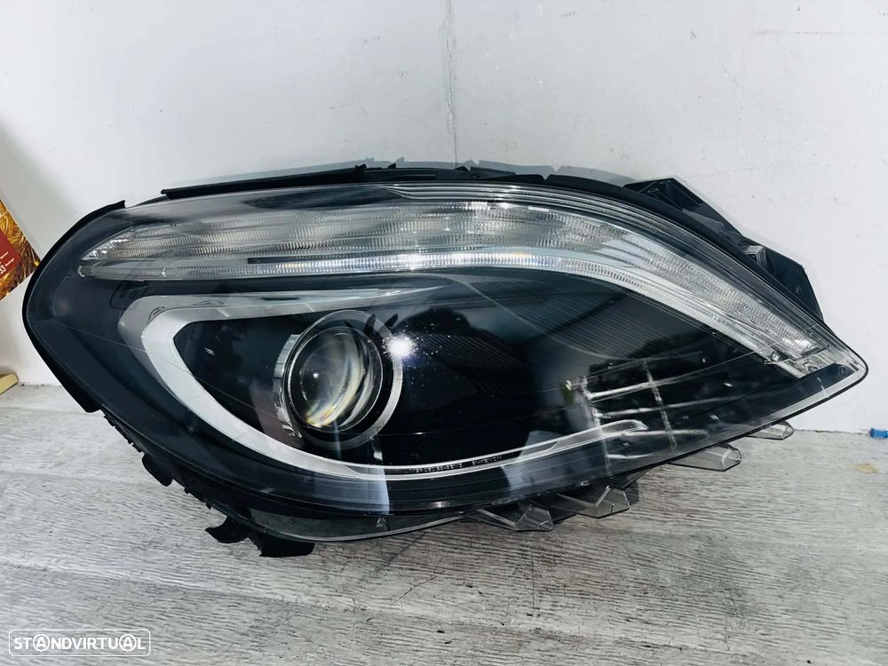 Farol Direito Mercedes B W245 - 11/18 - 1
