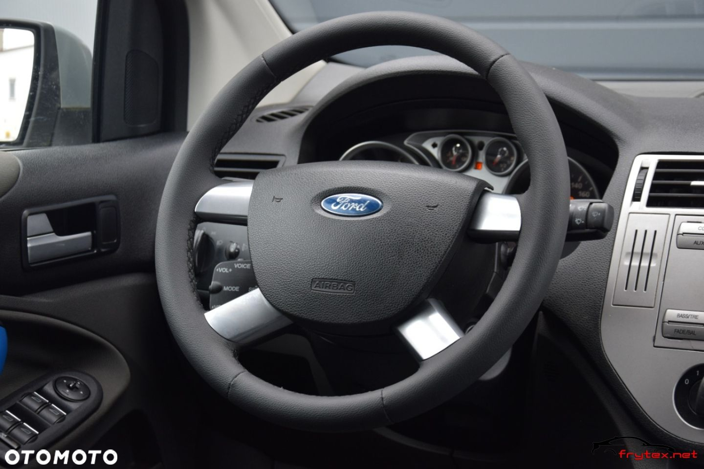 Ford Kuga - 26