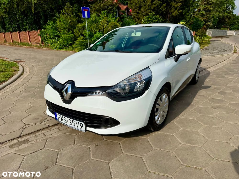 Renault Clio 1.2 16V 75 Life - 11